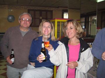 Cervecita con una tapitas de escandalo en las Mimbres.