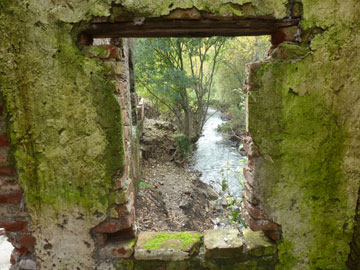 Valle del Genal.Real fábrica de hojalata