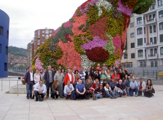 Numeroso grupo que participo en el Intercaja