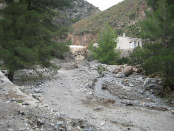 Suministro del agua al Pueblo de Otivar.