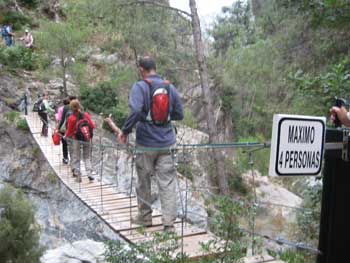 Primero de los puentes colgantes.