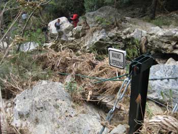 Segundo puente Colgante destruido en las lluvias del 9-2007.