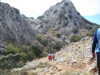 Descenso con Piedras calizas.